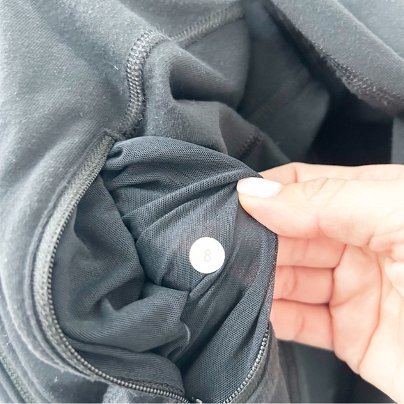 Lululemon Black Full Zip Hooded Fitted Jacket Size 8 - Picture 8 of 8